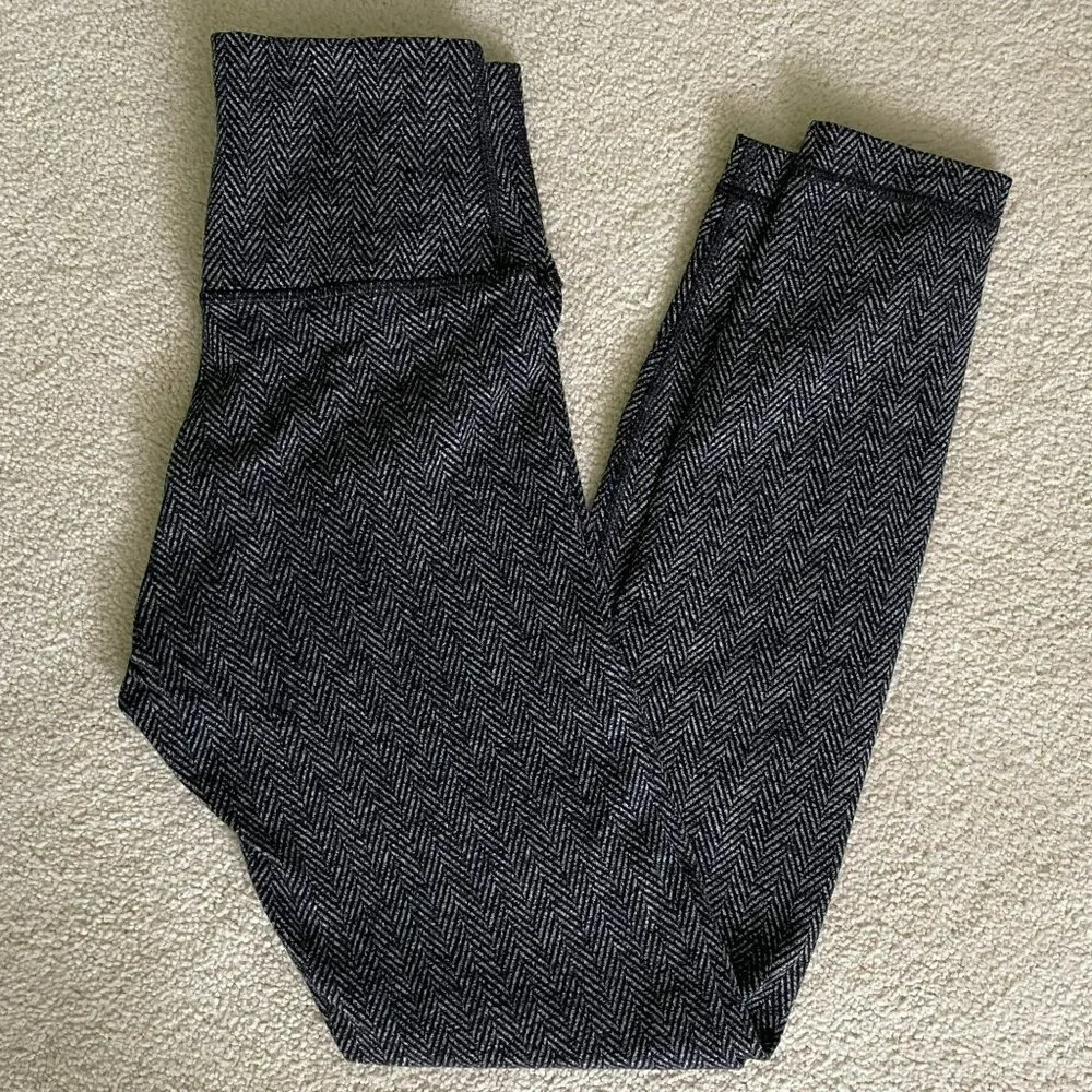 Lululemon High Time Pant High Rise 7/8 Length Black Herringbone Women's Size 4 - Picture 3 of 6